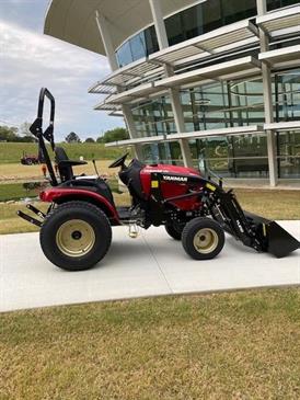 SA324 Tractor Loader